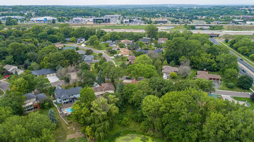 14613 Carriage Lane Burnsville, MN 55306