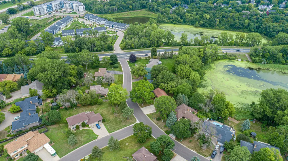 14613 Carriage Lane Burnsville, MN 55306