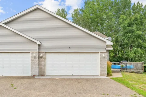 6 Nina Court SW