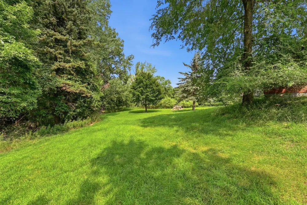 7024 150th Avenue NE Spicer, MN 56288