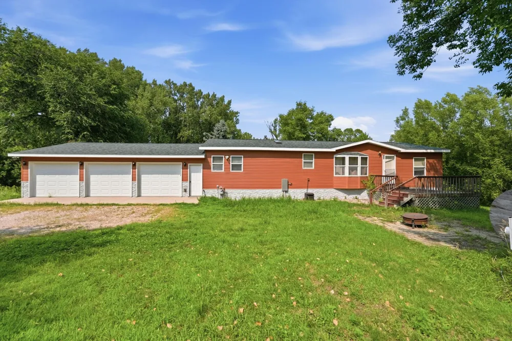 7024 150th Avenue NE Spicer, MN 56288