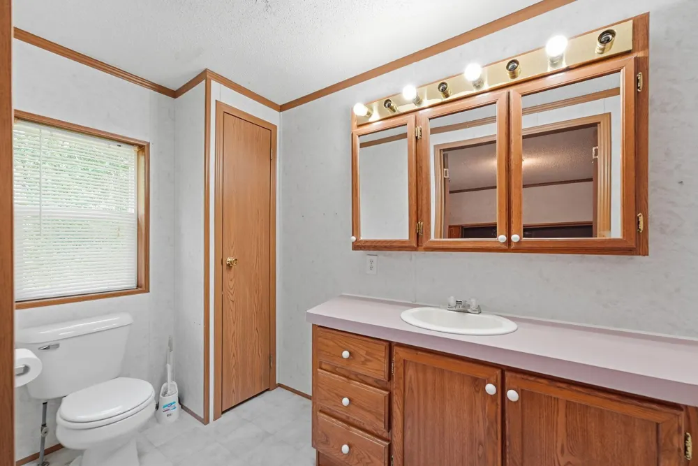 7024 150th Avenue NE Spicer, MN 56288