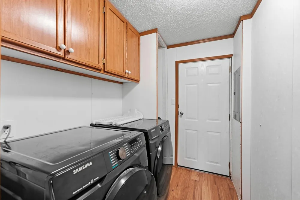 7024 150th Avenue NE Spicer, MN 56288