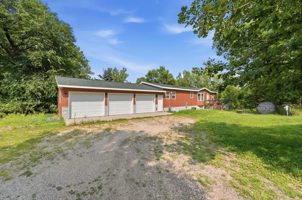 7024 150th Avenue NE Spicer, MN 56288