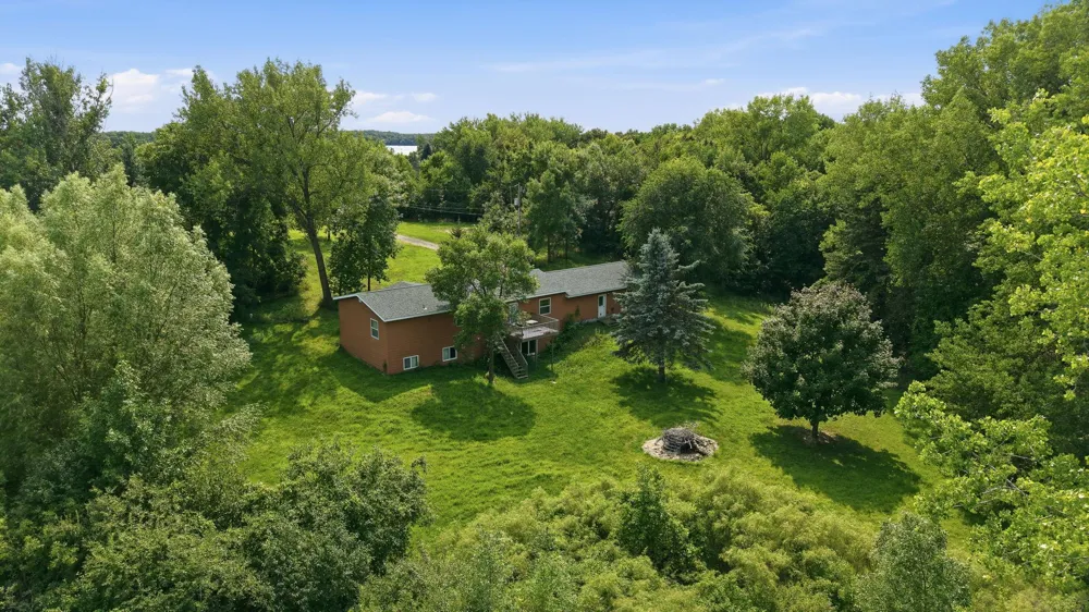 7024 150th Avenue NE Spicer, MN 56288