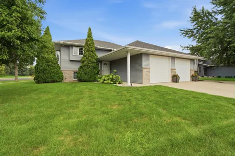 653 Grayhawk Dr