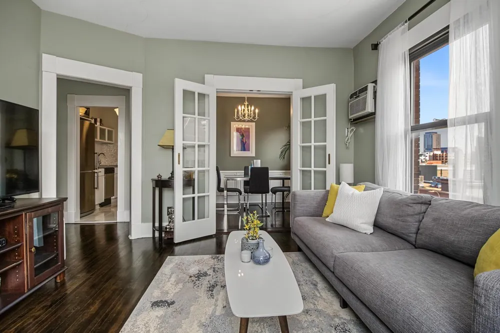 1204 Harmon Place #21 Minneapolis, MN 55403
