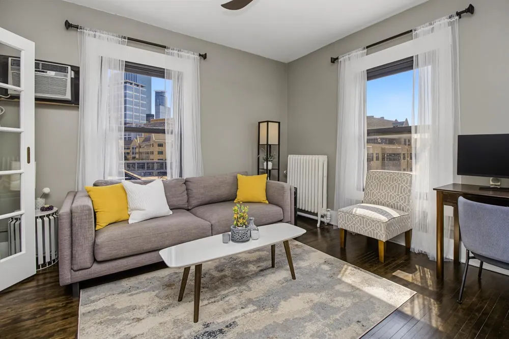 1204 Harmon Place #21 Minneapolis, MN 55403