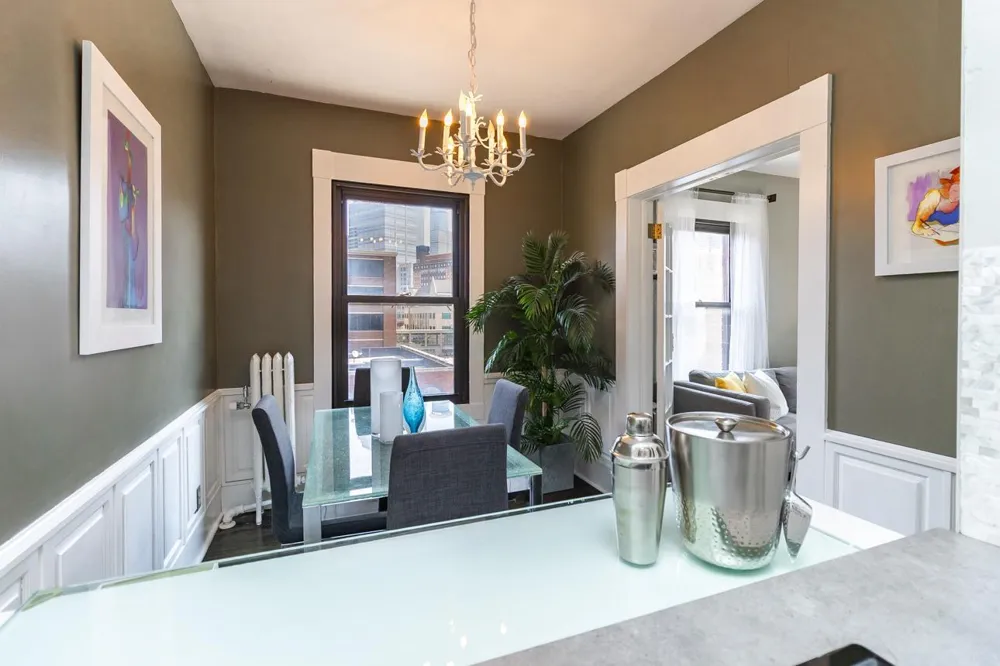 1204 Harmon Place #21 Minneapolis, MN 55403