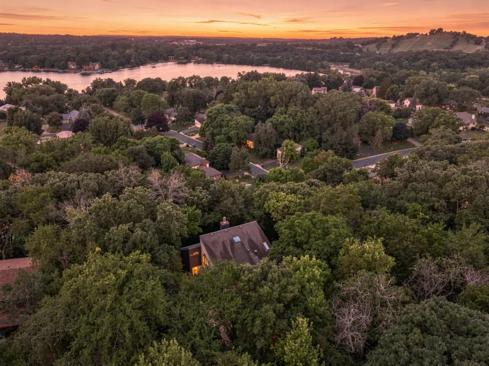 15120 Chestnut Circle Burnsville, MN 55306