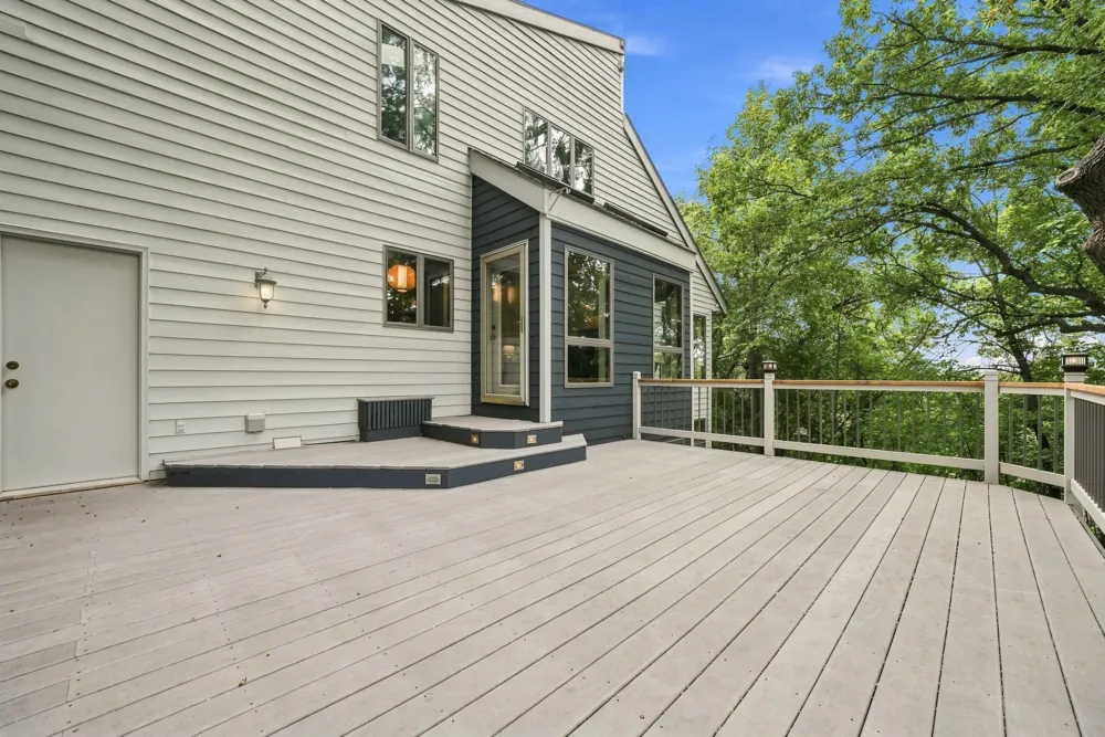 15120 Chestnut Circle Burnsville, MN 55306