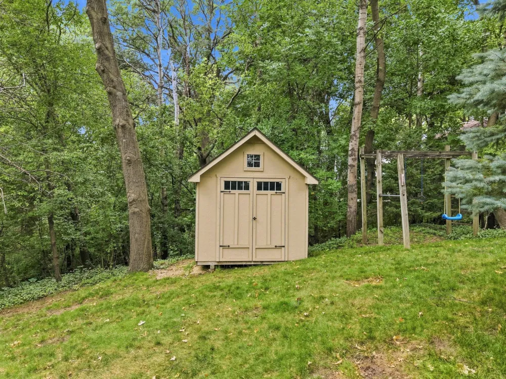 15120 Chestnut Circle Burnsville, MN 55306