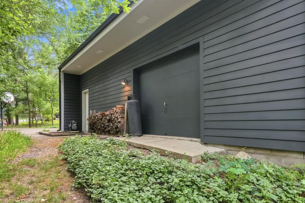 15120 Chestnut Circle Burnsville, MN 55306