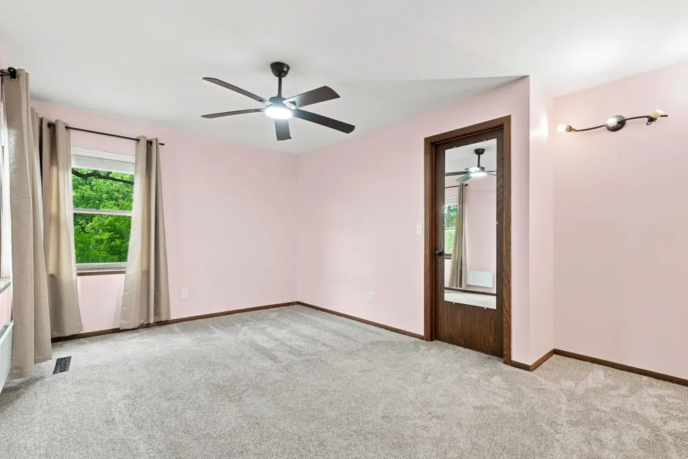 15120 Chestnut Circle Burnsville, MN 55306
