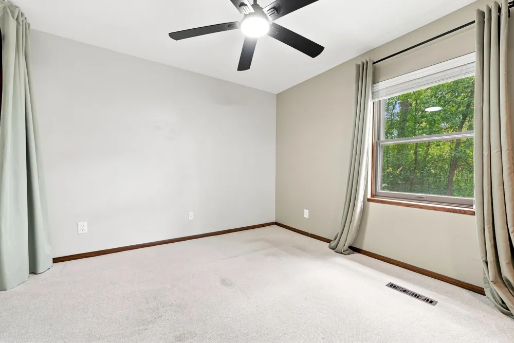 15120 Chestnut Circle Burnsville, MN 55306