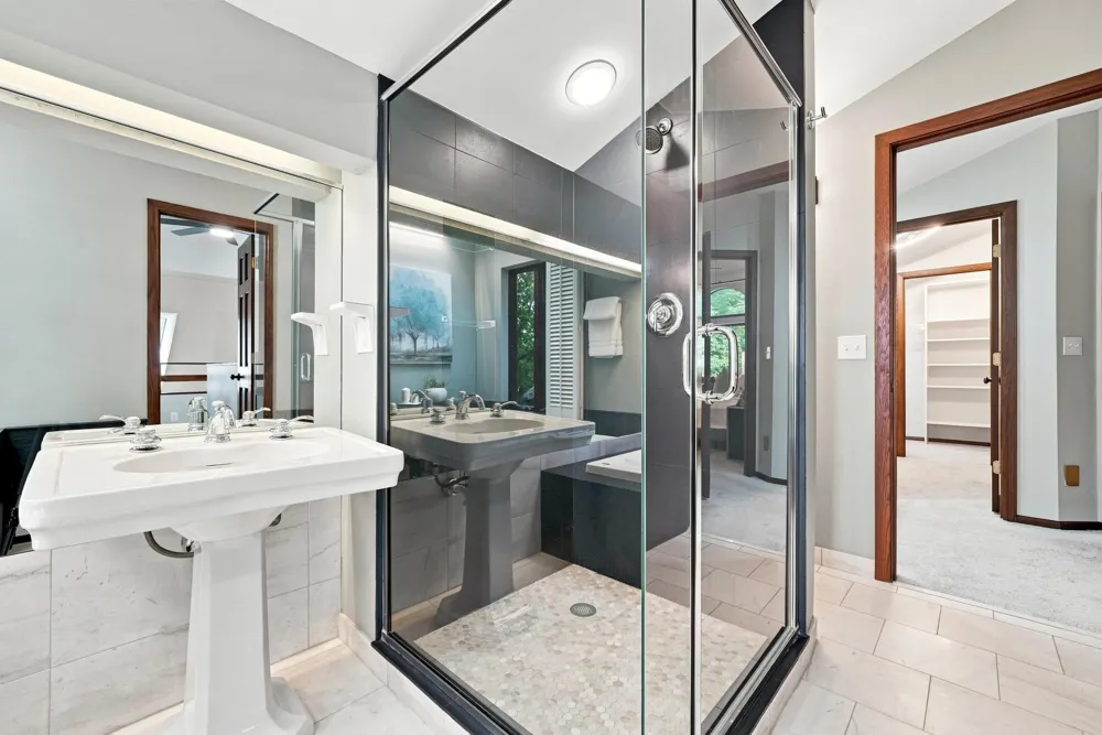 15120 Chestnut Circle Burnsville, MN 55306