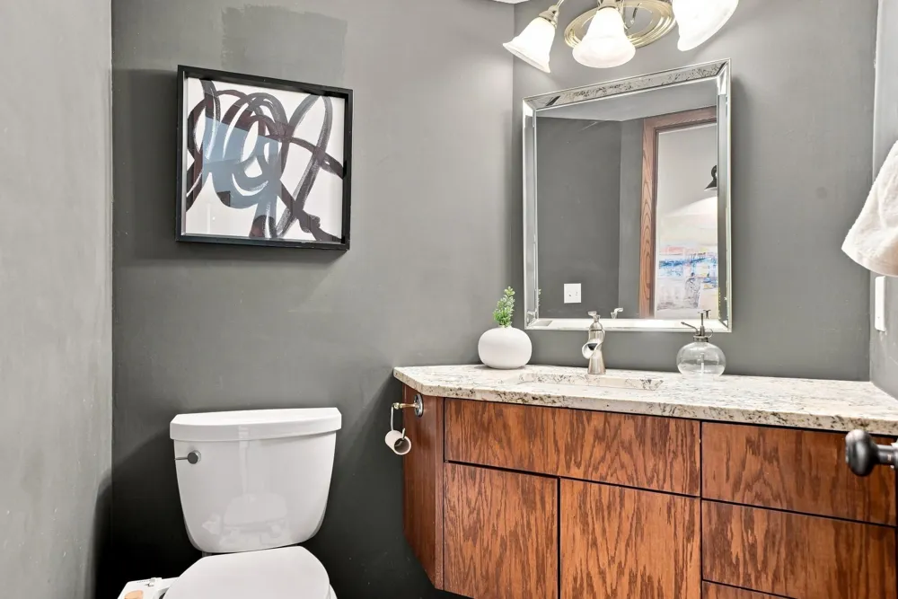 15120 Chestnut Circle Burnsville, MN 55306