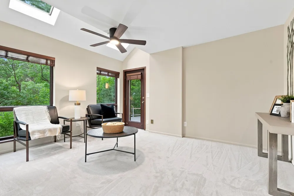 15120 Chestnut Circle Burnsville, MN 55306