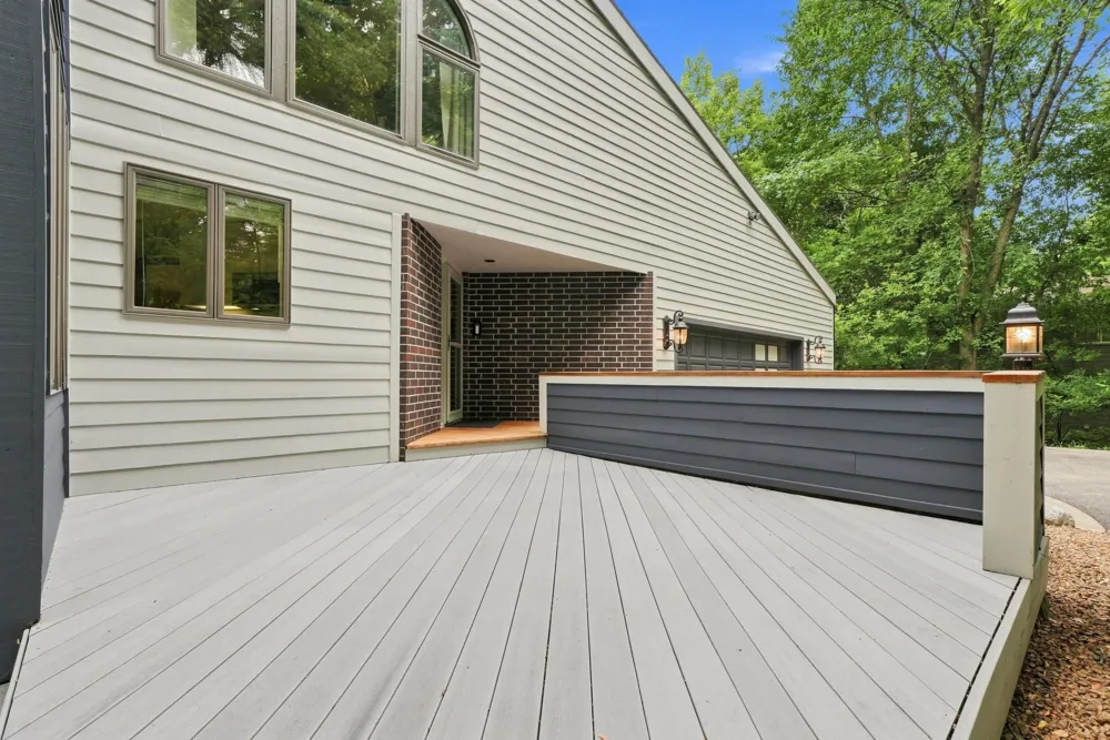 15120 Chestnut Circle Burnsville, MN 55306