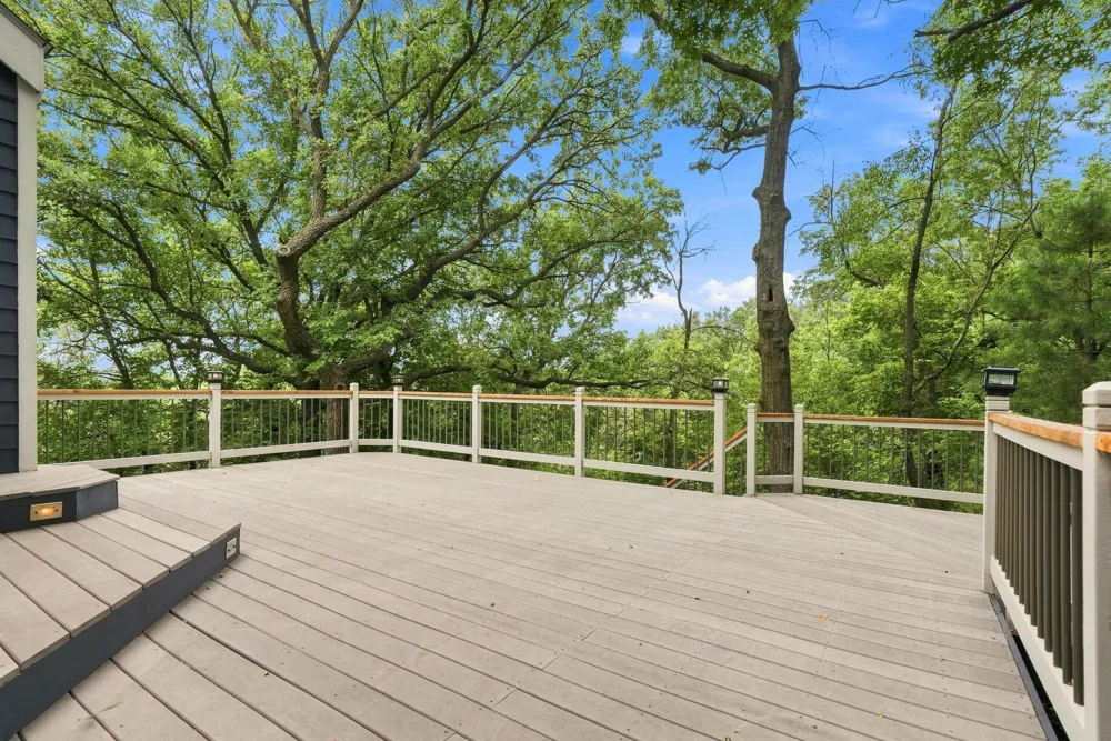 15120 Chestnut Circle Burnsville, MN 55306