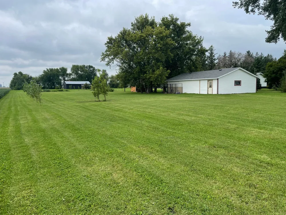 21892 740th Avenue Grand Meadow, MN 55936
