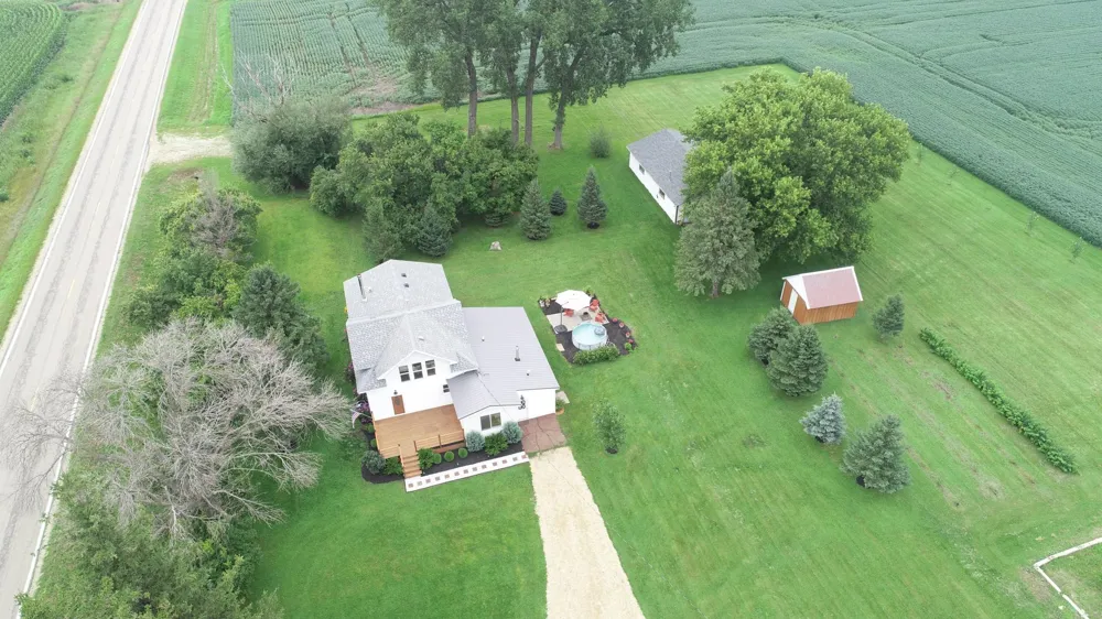 21892 740th Avenue Grand Meadow, MN 55936