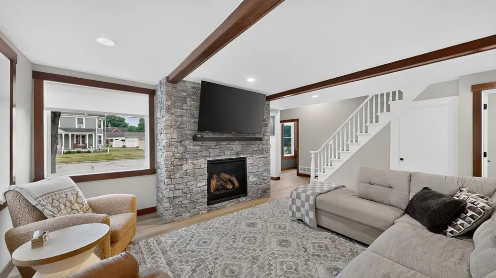 809 S Prairie Street Lake City, MN 55041