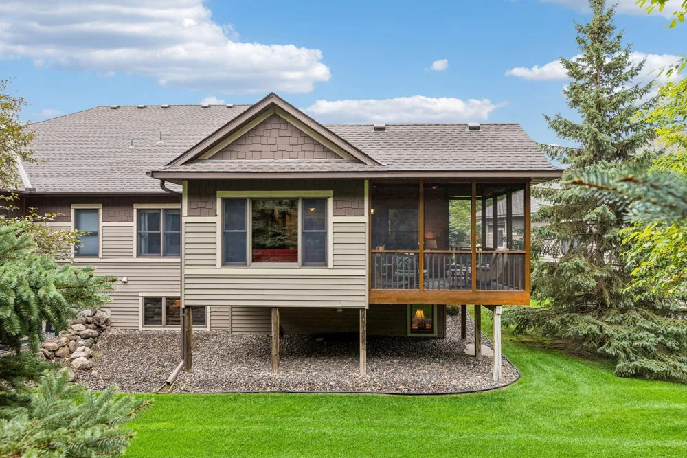1354 Holly Avenue Oakdale, MN 55128