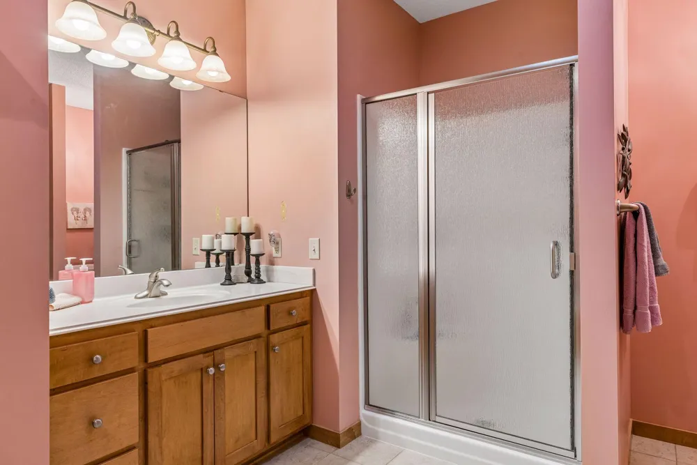 1354 Holly Avenue Oakdale, MN 55128