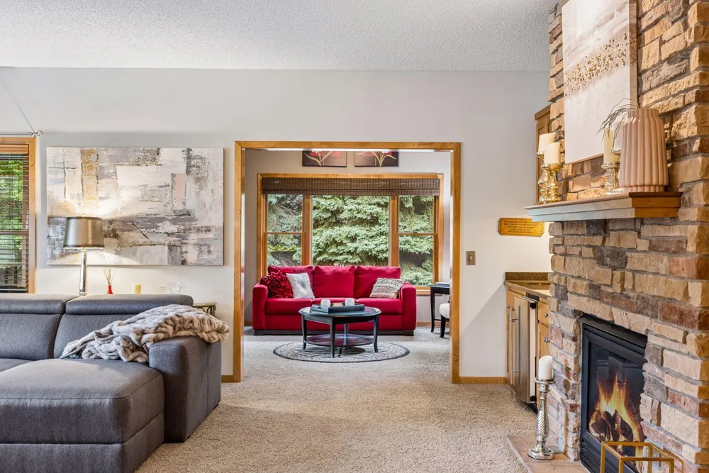 1354 Holly Avenue Oakdale, MN 55128