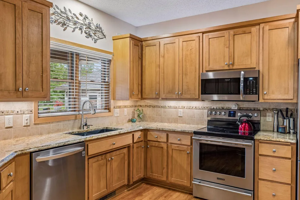 1354 Holly Avenue Oakdale, MN 55128