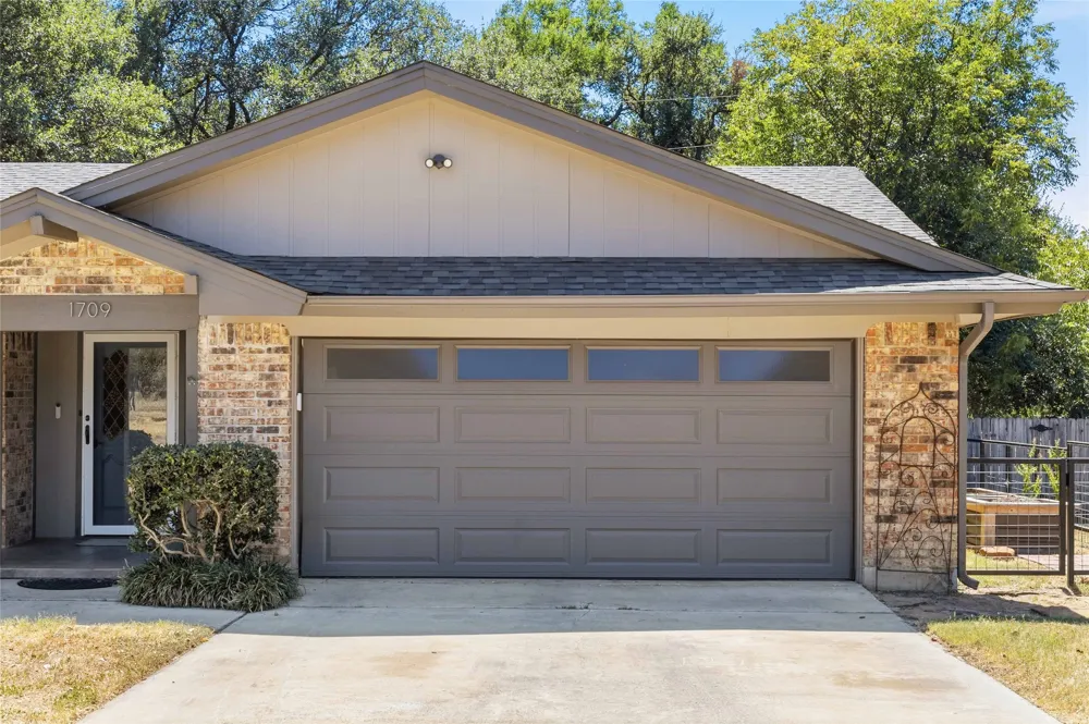 1709 Broadmoor Drive Brownwood, TX 76801