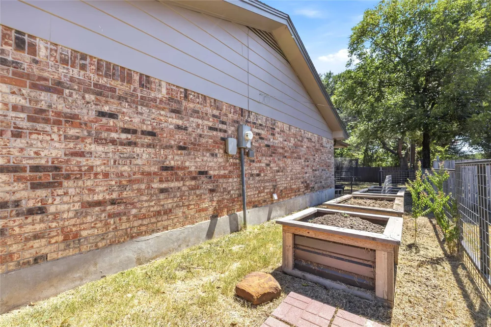 1709 Broadmoor Drive Brownwood, TX 76801