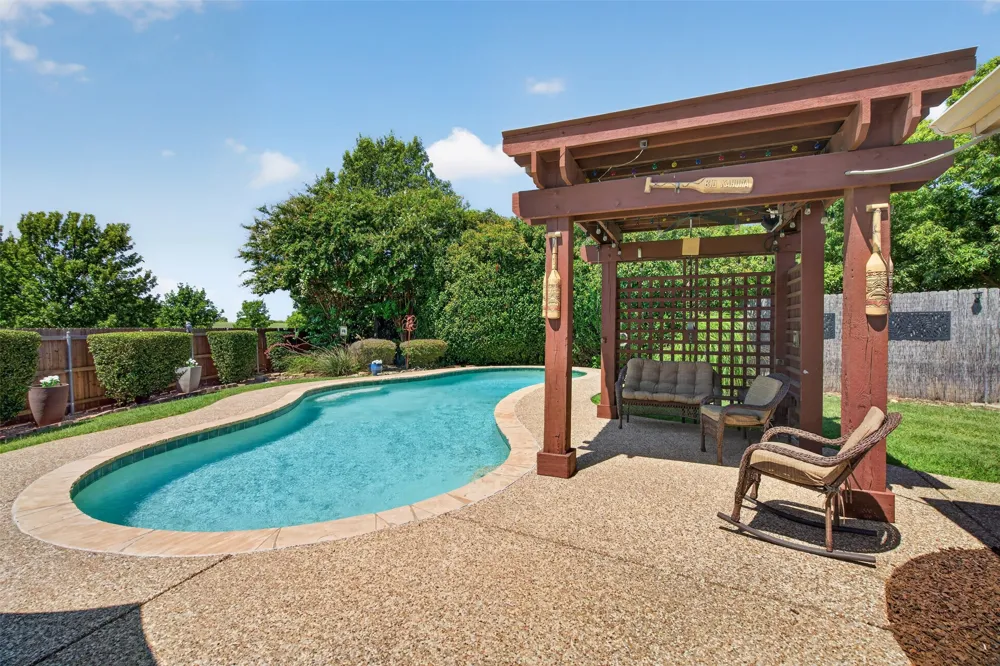 2151 Van Zandt Drive Grand Prairie, TX 75052