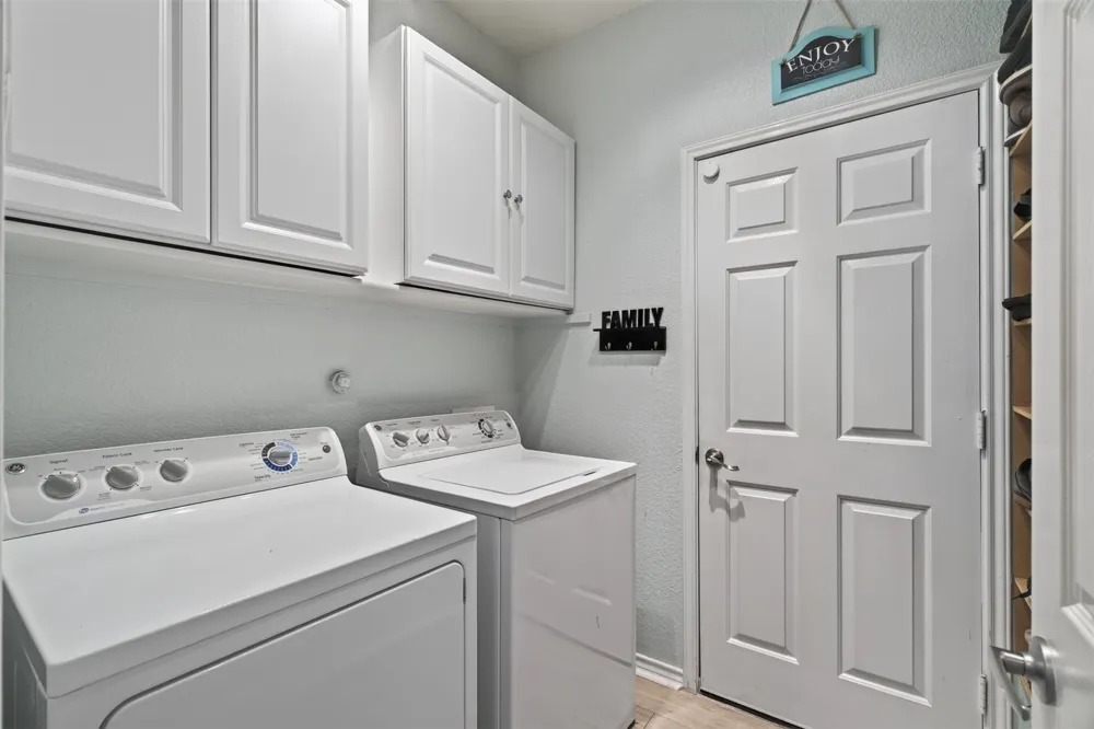 2151 Van Zandt Drive Grand Prairie, TX 75052