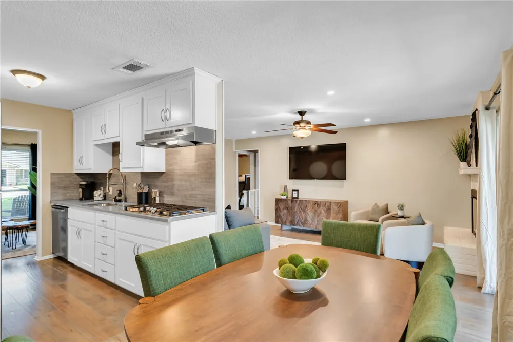2012 Chattanooga Drive Bedford, TX 76022