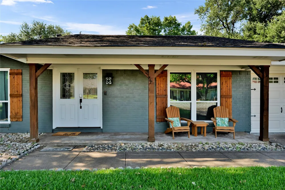 2012 Chattanooga Drive Bedford, TX 76022
