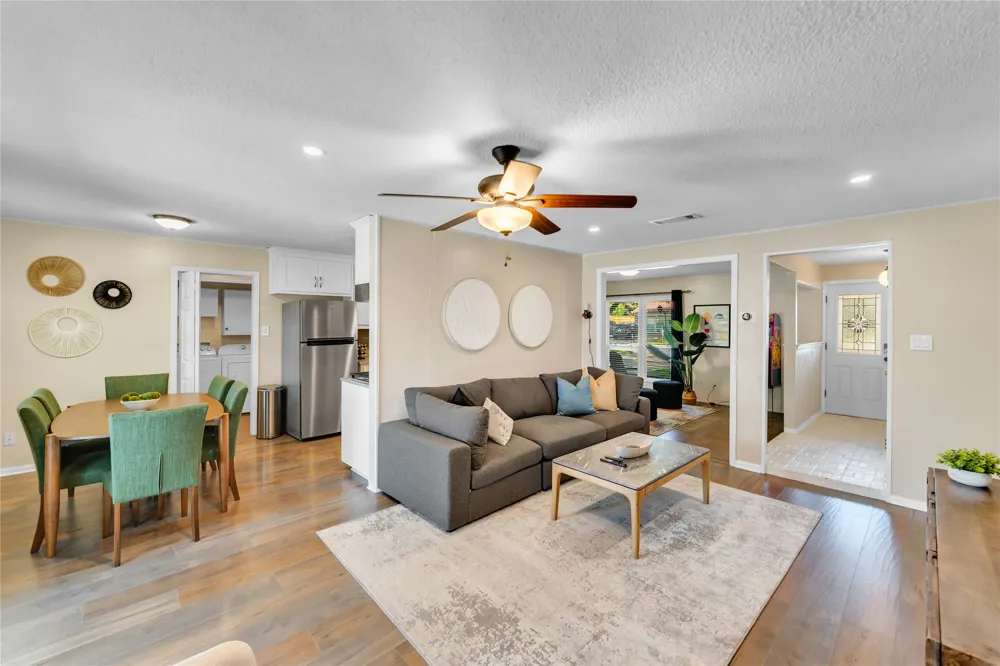 2012 Chattanooga Drive Bedford, TX 76022