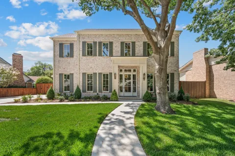 2105 Flat Creek Drive