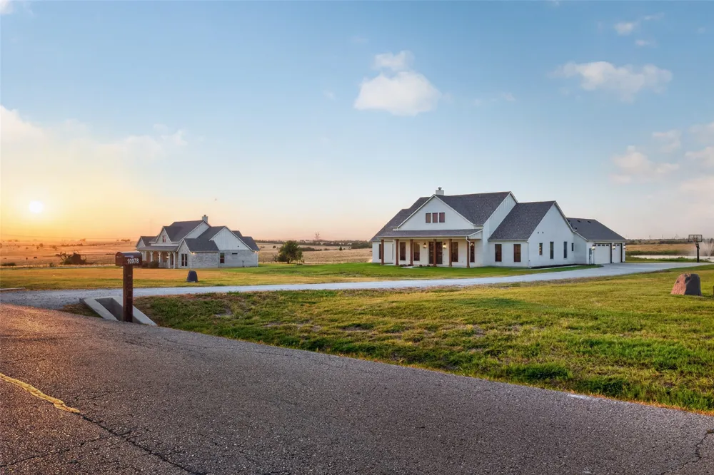 10978 Gregory Road Sanger, TX 76266