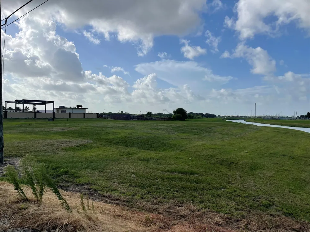 Loop 197 Texas City, TX 77590