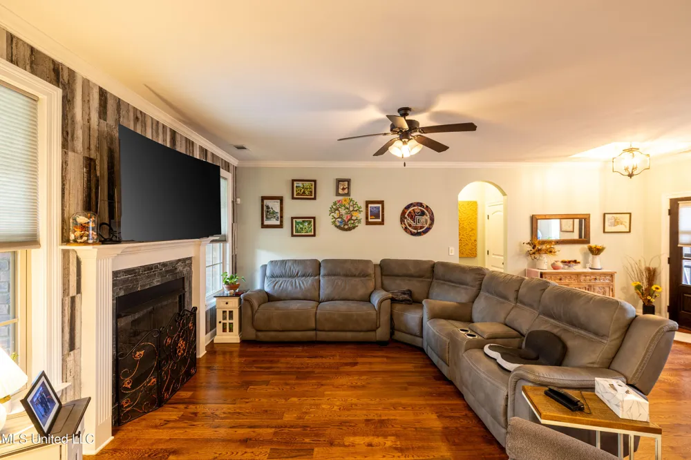 1668 Farindale Cove Nesbit, MS 38651