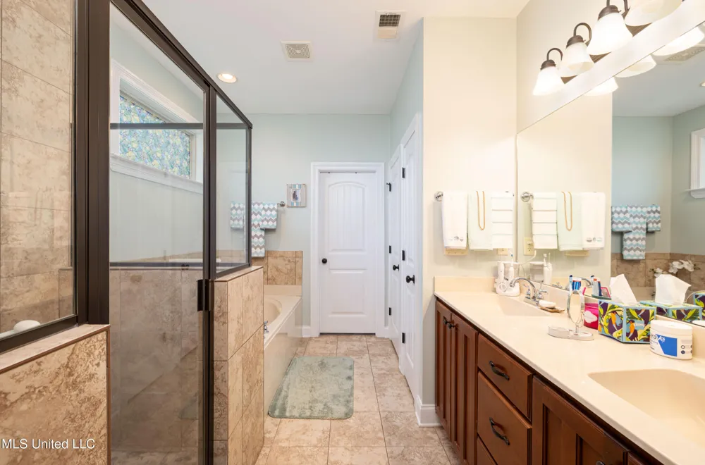 1668 Farindale Cove Nesbit, MS 38651