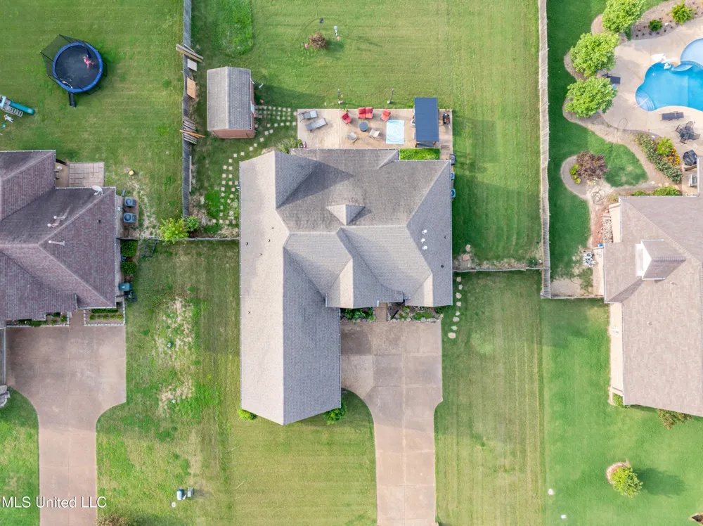 1668 Farindale Cove Nesbit, MS 38651