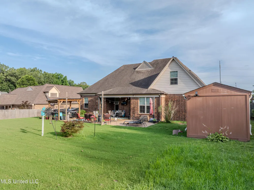 1668 Farindale Cove Nesbit, MS 38651