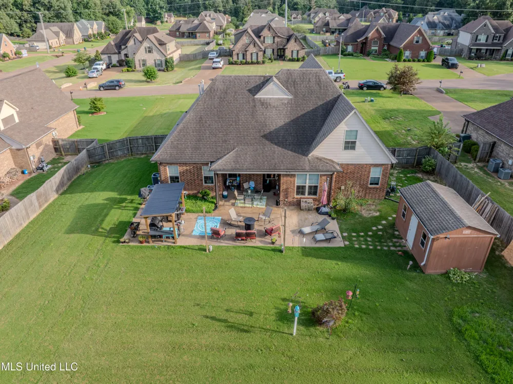 1668 Farindale Cove Nesbit, MS 38651