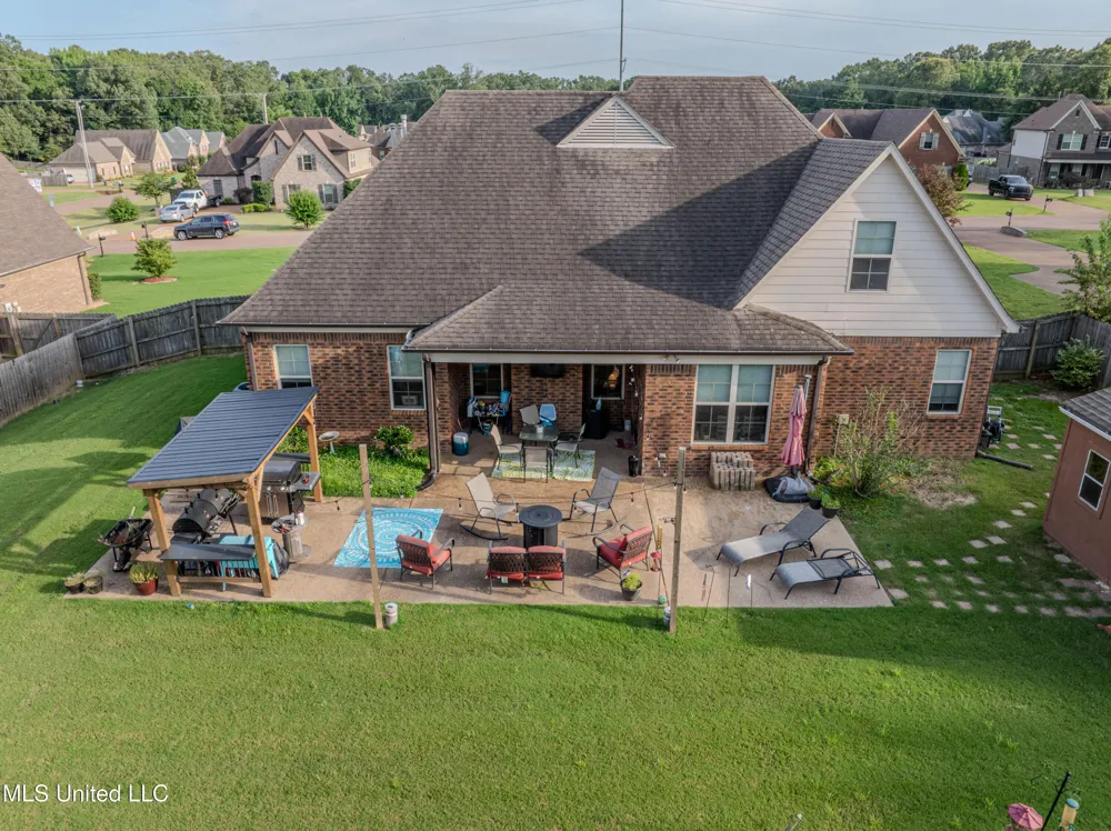 1668 Farindale Cove Nesbit, MS 38651