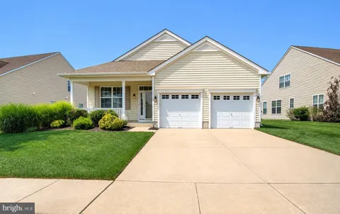 3 E DEHART AVENUE