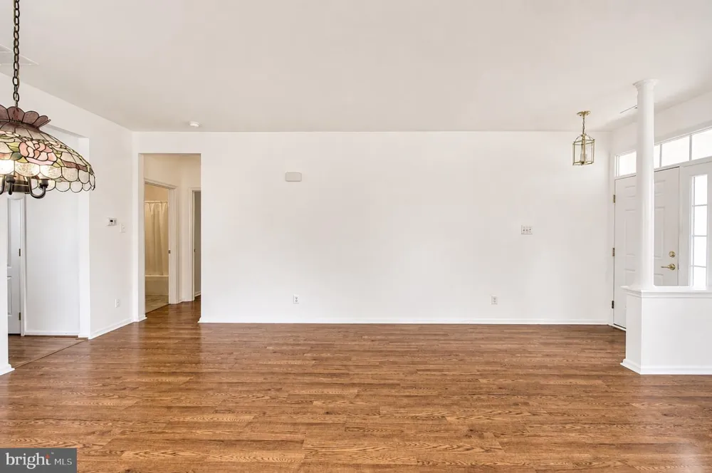 3 E DEHART AVENUE Clayton, NJ 08312