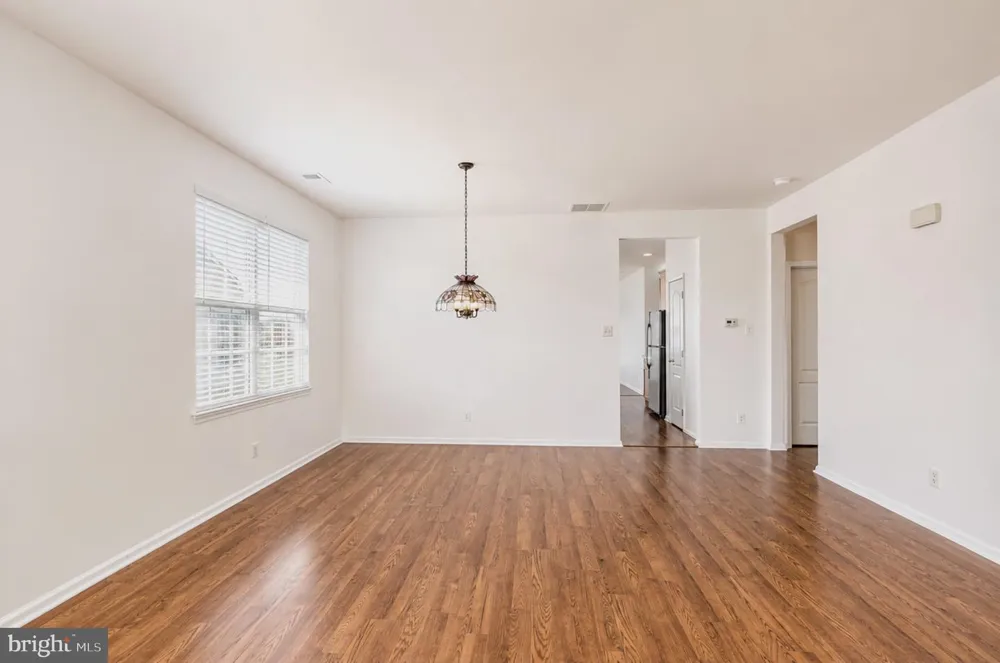 3 E DEHART AVENUE Clayton, NJ 08312